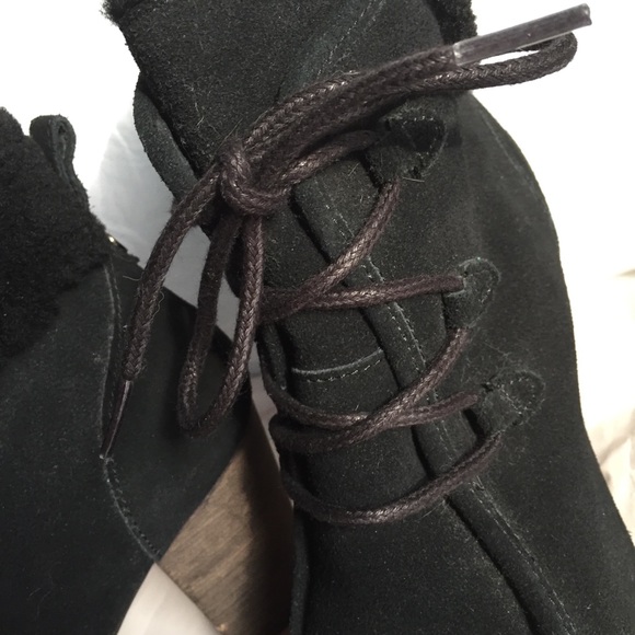 UGG NEW BLACK SUEDE BOOTIS SZ-8 - Picture 2 of 8